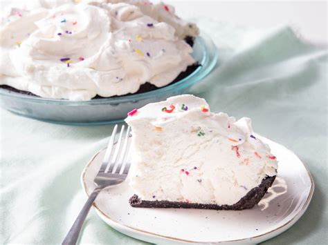 Ice Cream Pie Recipe | Dirty Dishes Messy Kisses