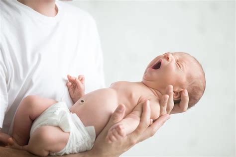 Newborn Grunting : Causes and Remedies - AskApollo Blog