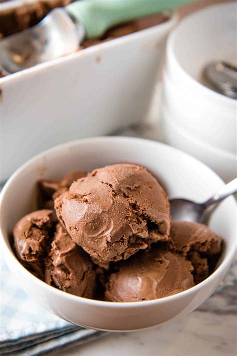 Old-Fashioned Homemade Chocolate Ice Cream - Adventures of Mel