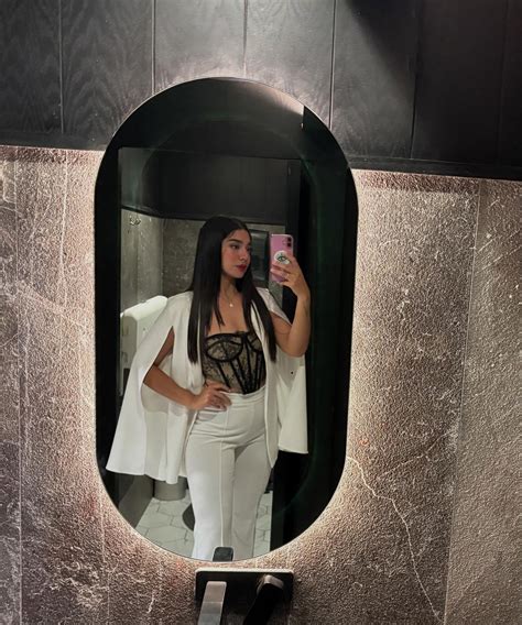 Camila Cruz (@cruz_camila333) • Instagram photos and videos