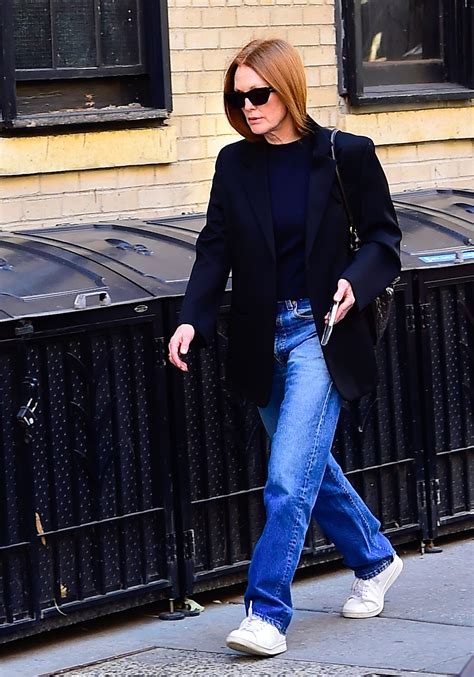 Julianne Moores Jeans-Outfit steht jeder ü50-Frau
