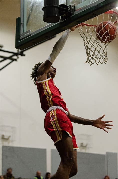 Garrick leads LCCP to win over W-M to open Showdown in the Lake ...