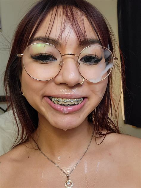 Cum all over my braces 😋 : r/PrettyLittleCumsluts