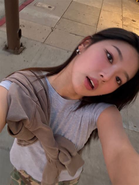 900+ 𝐘𝐎𝐎𝐍𝐂𝐇𝐀𝐄 ★ ideas in 2025 | girl group, korean singer, singer