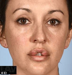 10 Hot Sexy Catherine Reitman Bikini Pics