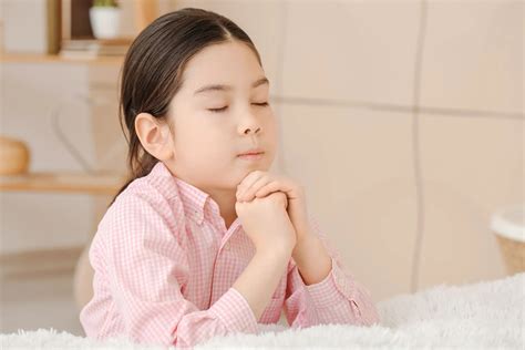 3 Kids Devotional Time Essentials to Build the Habit | CEF