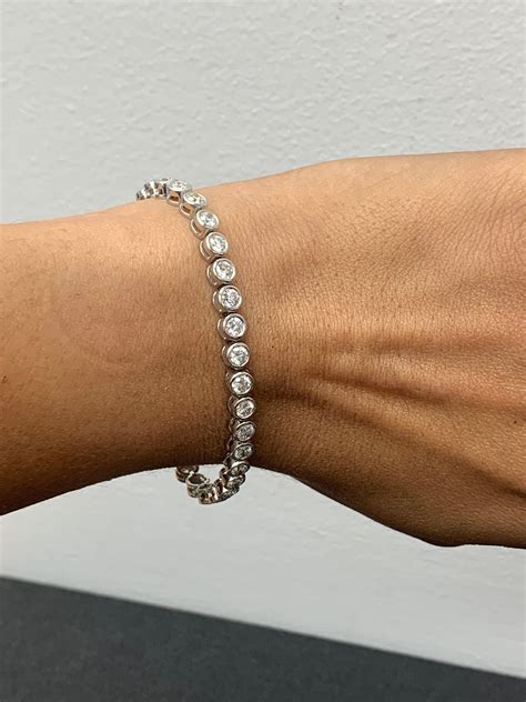 5.07 Carat Diamond Tennis Bracelet in 14K White Gold For Sale at 1stDibs