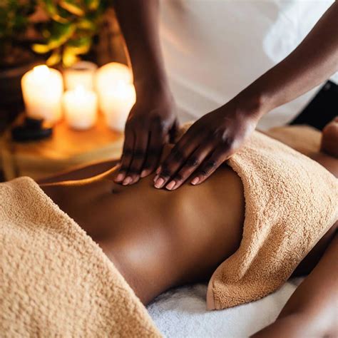 A Comprehensive Guide to Pelvic Floor Massage | RYC