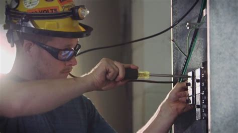Apprenticeship program at the Houston Electrical Training Center | khou.com