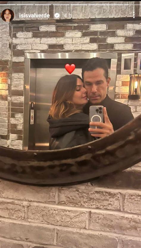 Isis Valverde mostra momento íntimo com o namorado