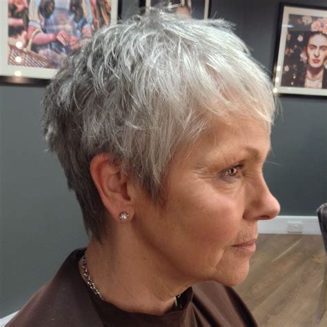 Short Styles for Gray Hair: Timeless Looks That Complement Age