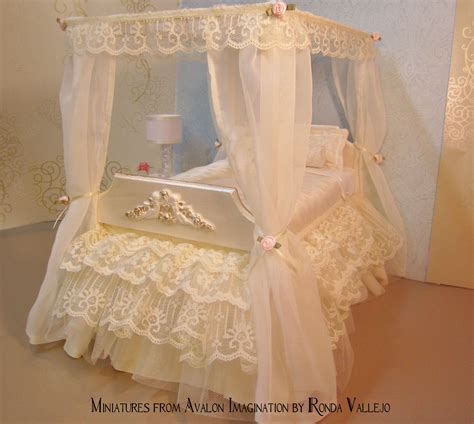Luxurious 1/6th Scale Barbie Canopy Bed Set