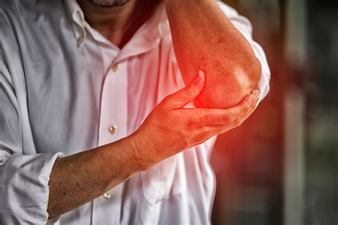 Codo de tenista o epicondilitis: causas y tratamiento de fisioterapia.