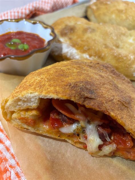 Homemade Calzone Recipe - Easy Italian Food Pizza Pockets