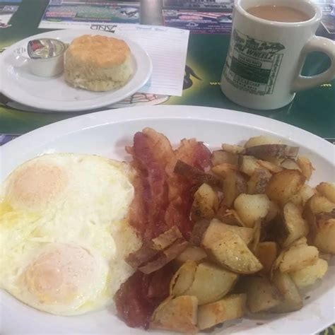 Grinders American Diner (@grindersamericandiner) • Instagram photos and ...