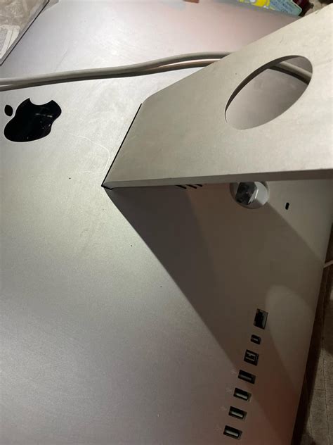 2011 iMac stand removal issues : r/mac