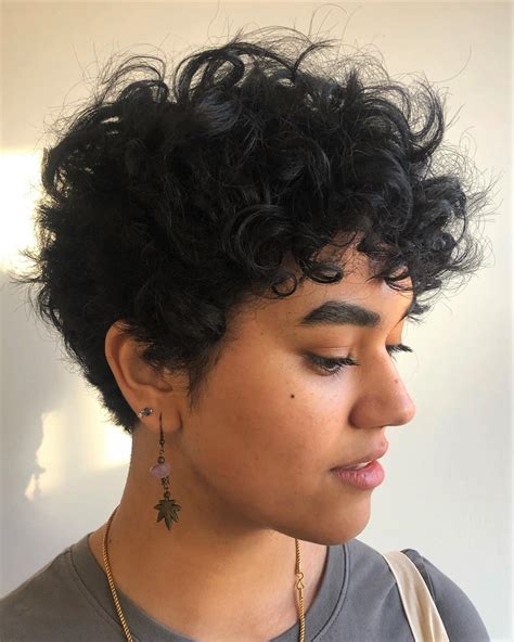50 Gorgeous Short Curly Hairstyles You’ll Adore - Hair Adviser