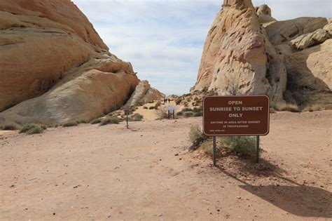 gjhikes.com: White Domes Loop