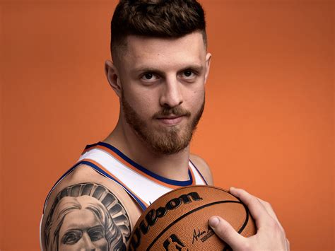 Isaiah Hartenstein: Das sind meine Lieblingsorte in New York - NBA ...