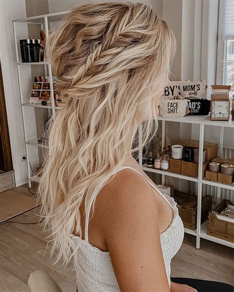 Wedding Hairstyles With Hair Down: 30+ Looks & Expert Tips | Wedding ...