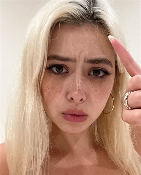 Cutie 😍 : r/ChloeSurrealporn