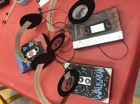 Creative vintage home decor ideas | Diy cassette tape crafts, How to ...