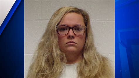 Cheerleading coach showed nude photo to teens