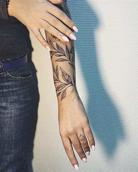 Wrap Around Tattoo Arm - Tattoo Style Trends
