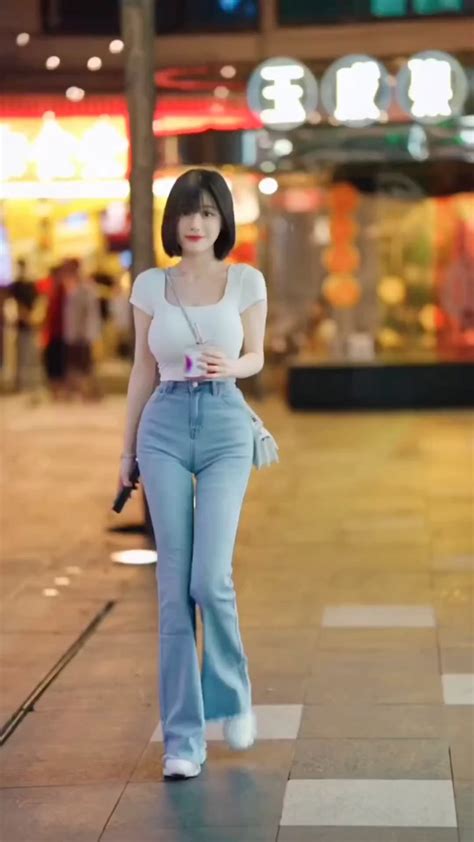 Short hair and busty : r/prettyasiangirls