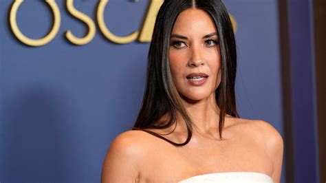 Olivia Munn reveals breast cancer diagnosis | 9news.com