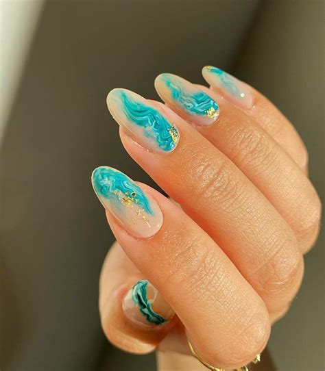 32 Chic Marble Nail Designs to Bring to the Salon | Who What Wear