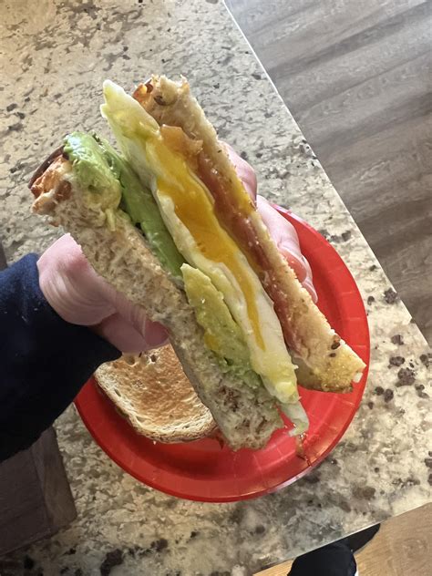 Quick homemade breakfast sandwich - egg, bacon, avocado and mayo : r ...