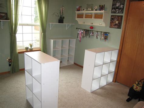DO IT YOURSELF WHITE CRAFT DESK