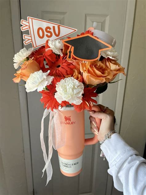 Pin by elizabeth on gift ideas•wrap in 2025 | Graduation gifts for ...