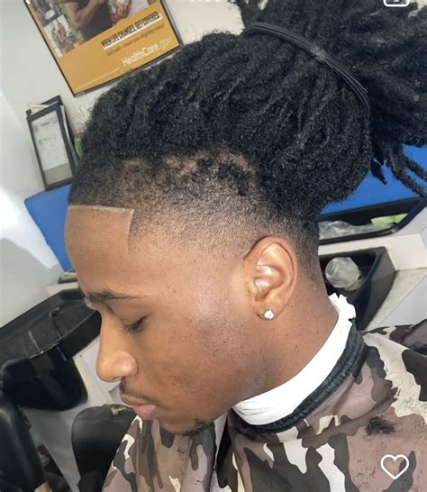 Pin by 🪂 on dreads | Short locs hairstyles, Dreadlock hairstyles for ...