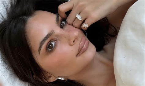 When one becomes two: Ratajkowski repurposes engagement ring into 2 ...