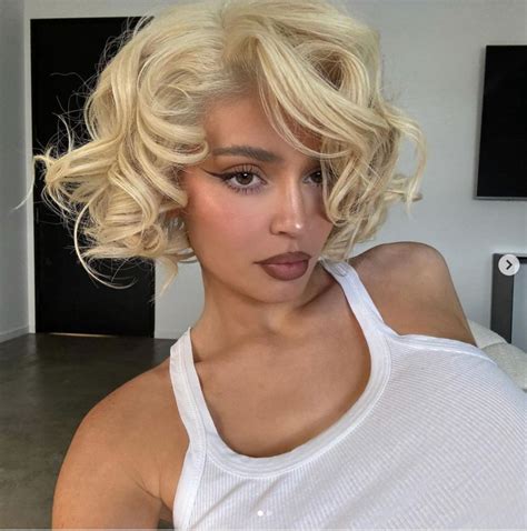 Kylie Jenner mit Marilyn Monroe Bob: So gut steht ihr die neue Frisur | COSMOPOLITAN