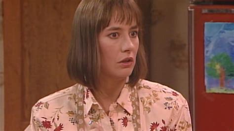 Watch Roseanne Season 2, Episode 15: An Officer and a Gentleman | Peacock