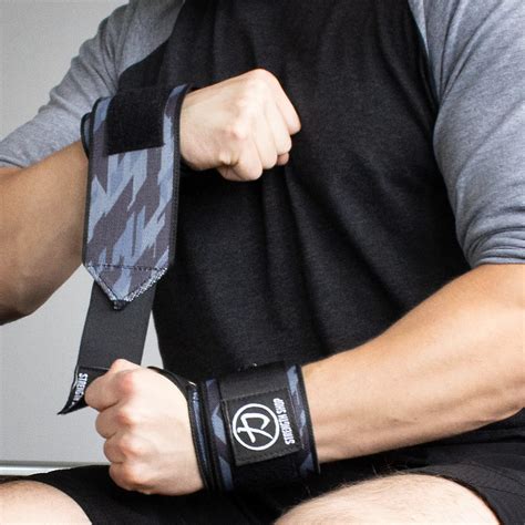 What Do Wrist Wraps Do for Lifting? Wrist Wrap Guide