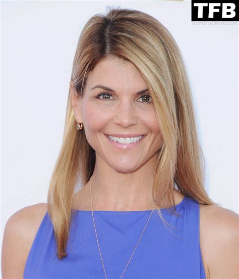 Lori Loughlin Nude Sexy (19 Photos) - Sexy e-Girls🔞