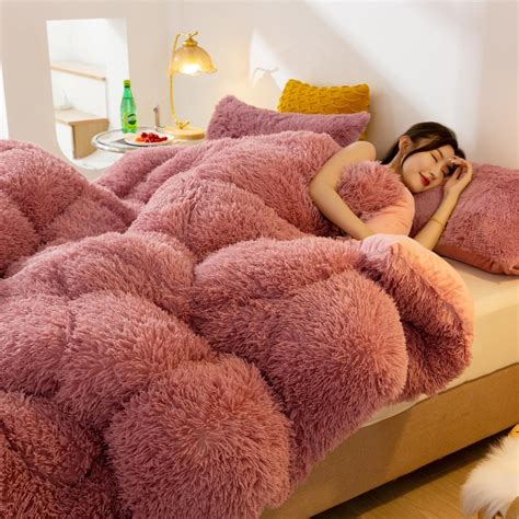 AETVRNI Luxury Plush Shaggy Thick Faux Fur Comforter, Big Heavy Winter ...