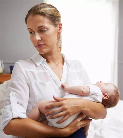 Nausea When Breastfeeding: Causes, Treatment and Home Remedies