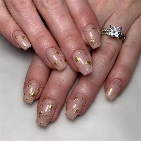 The Real Secret to Perfect Gold Chrome Nails (That Actually Last)