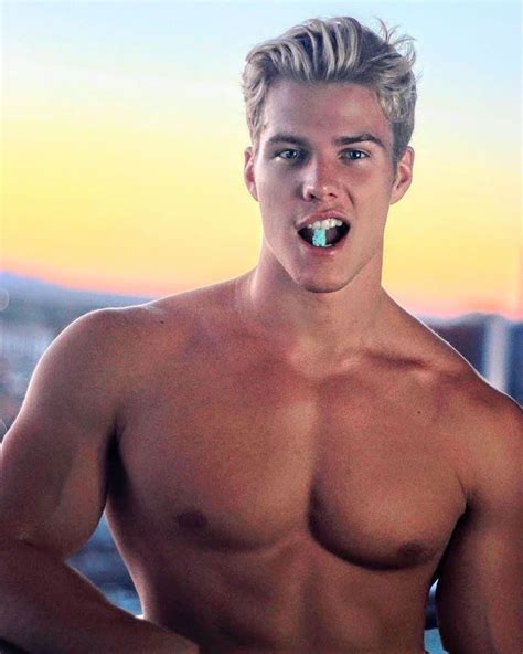 Sexy blonde muscle boy. Michael Dean Johnson, All American Boy, Camila ...