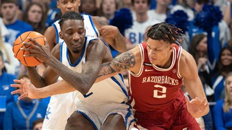 Kentucky vs Arkansas basketball game: See images from the court