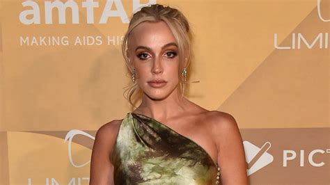 Alex Cooper Reveals Why Her Non-Political Podcast Interviewed Kamala Harris - Newsweek