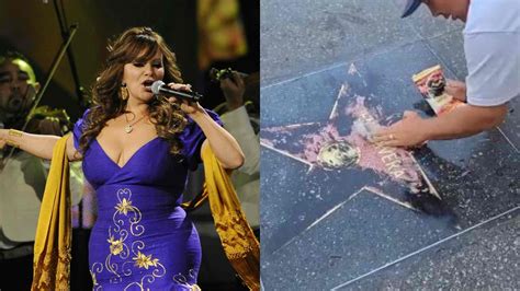 "Esto es inaceptable": así quedó la estrella de Jenni Rivera en el ...