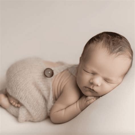 Professional Newborn Baby Picture Ideas