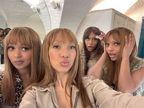 pink pantheress & clones.