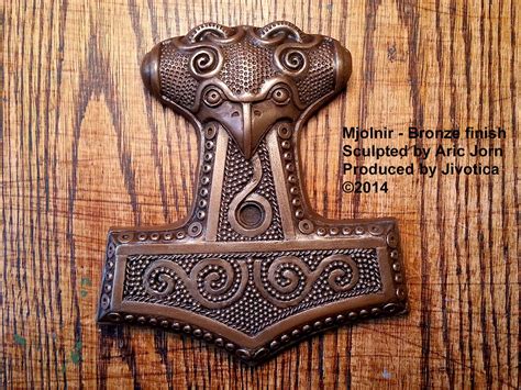 What Metal Is Thor's Hammer Made Of : Thor Metallic Hammer 1:1 | Thor ...